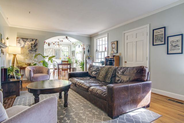 1930 Castleman Dr, Nashville, TN 37215