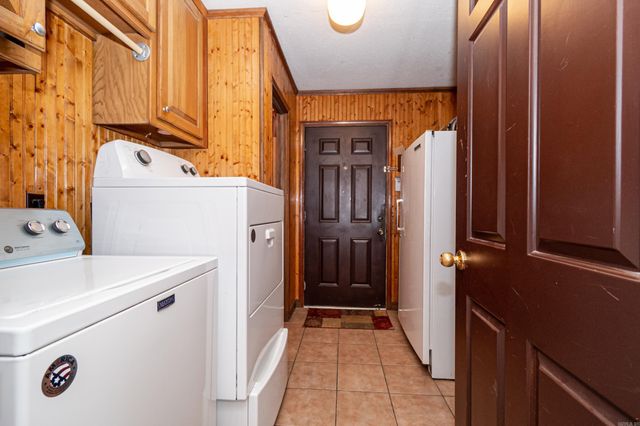 2095 N 2nd St, Felsenthal, AR 71747