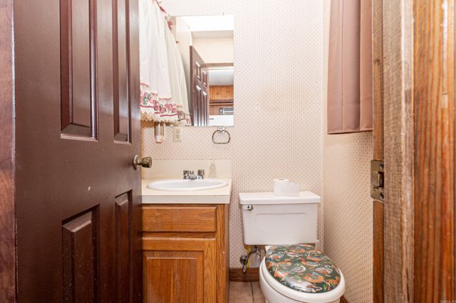 2095 N 2nd St, Felsenthal, AR 71747