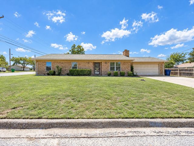 101 W Park Street, Decatur, TX 76234