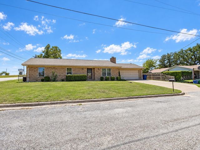 101 W Park Street, Decatur, TX 76234