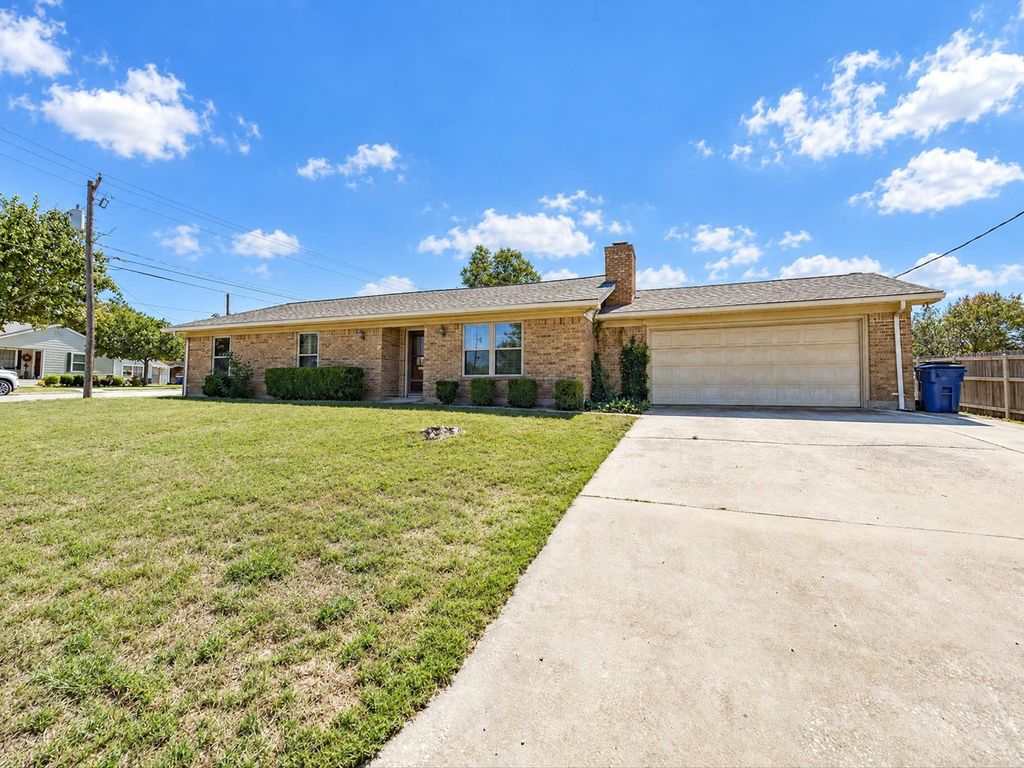 101 W Park Street, Decatur, TX 76234 — photo 3