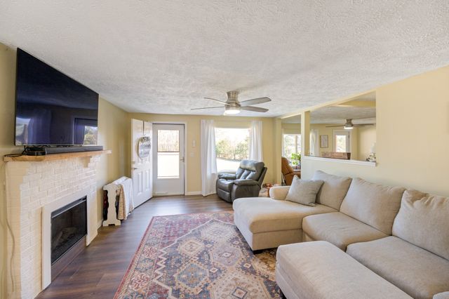 2134 Old Furnace Rd, Decaturville, TN 38329