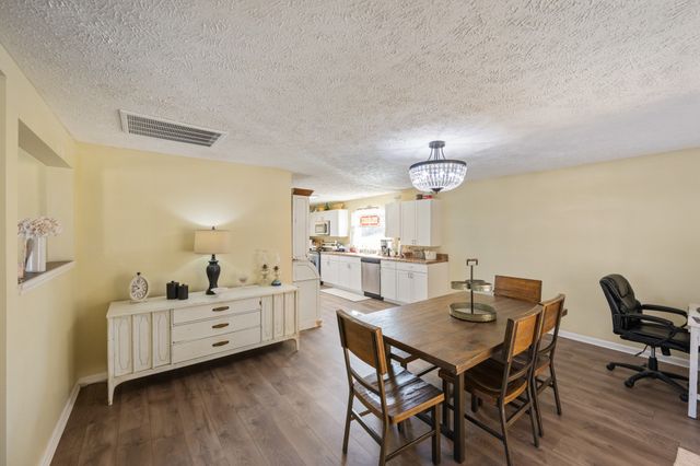 2134 Old Furnace Rd, Decaturville, TN 38329