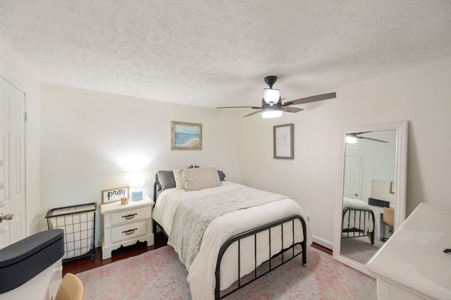 2134 Old Furnace Rd, Decaturville, TN 38329