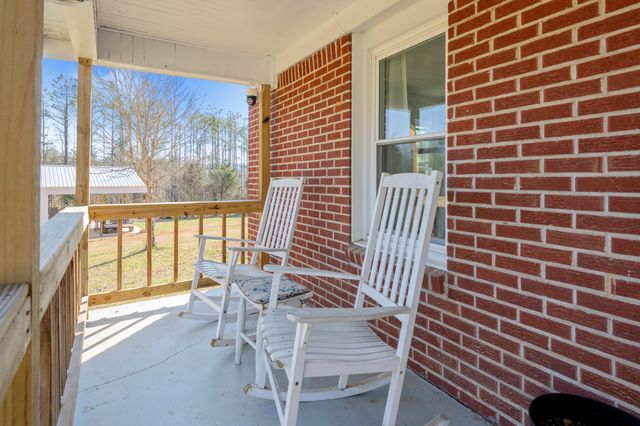 2134 Old Furnace Rd, Decaturville, TN 38329