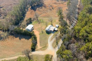 2134 Old Furnace Rd, Decaturville, TN 38329