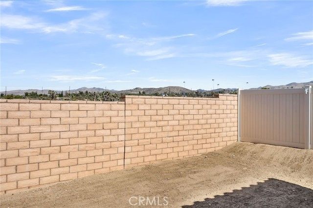 7408 Desert Sky Drive, Yucca Valley, CA 92284