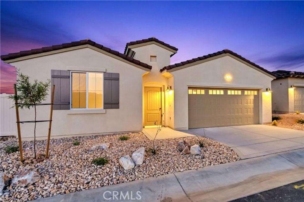 7408 Desert Sky Drive, Yucca Valley, CA 92284