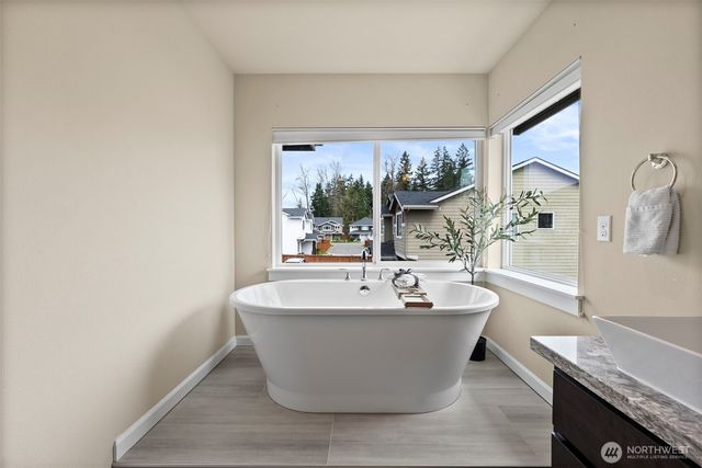 5703 146th Street Ct E, Puyallup, WA 98375