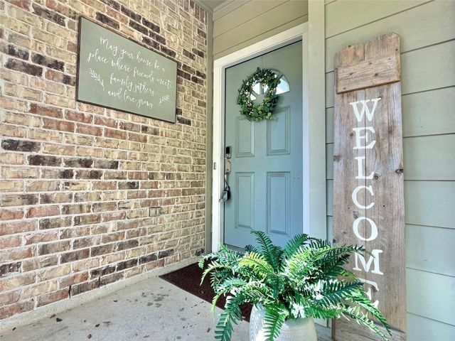 46 Flickering Sun Court, The Woodlands, TX 77382