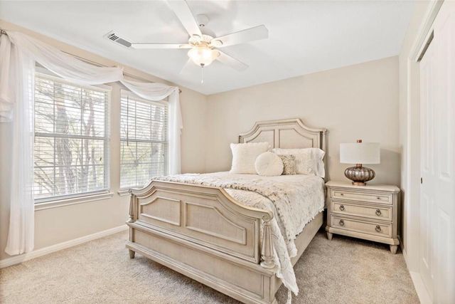46 Flickering Sun Court, The Woodlands, TX 77382