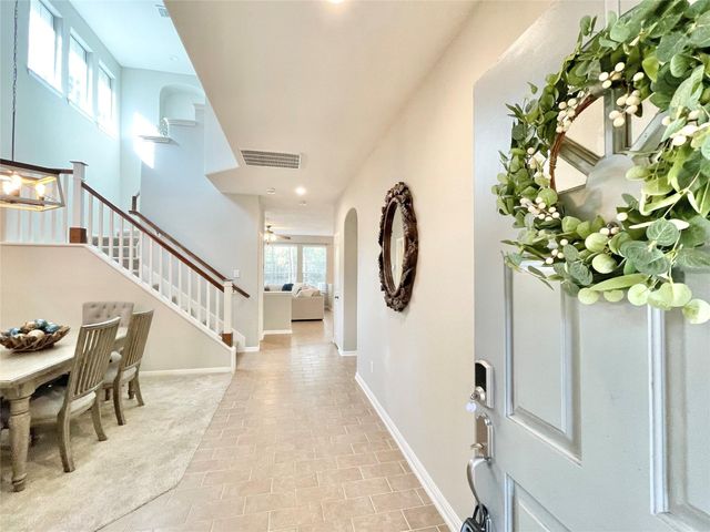 46 Flickering Sun Court, The Woodlands, TX 77382
