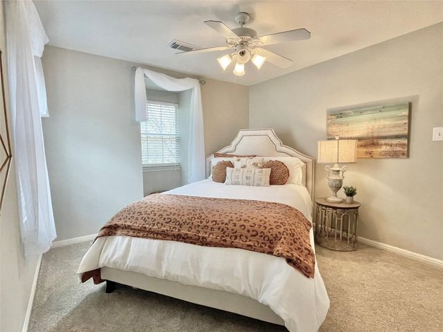 46 Flickering Sun Court, The Woodlands, TX 77382