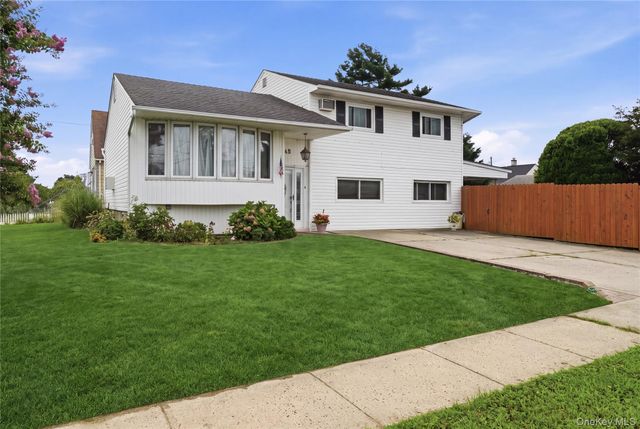 245 Seaford Avenue, Massapequa, NY 11758