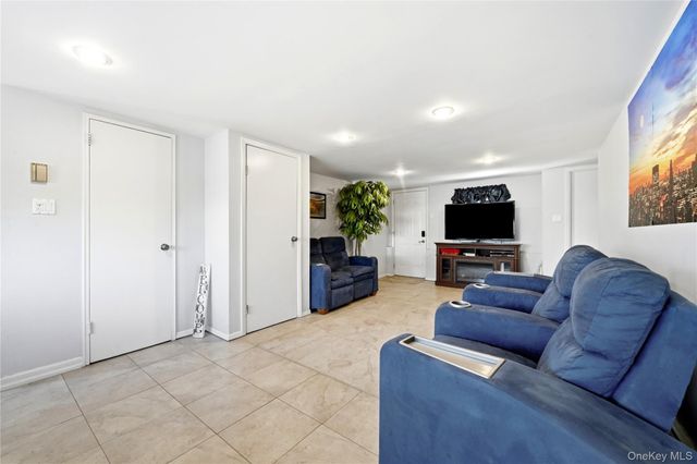 245 Seaford Avenue, Massapequa, NY 11758