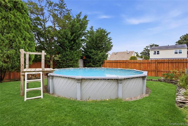 245 Seaford Avenue, Massapequa, NY 11758