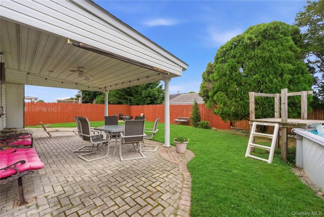 245 Seaford Avenue, Massapequa, NY 11758