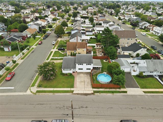 245 Seaford Avenue, Massapequa, NY 11758