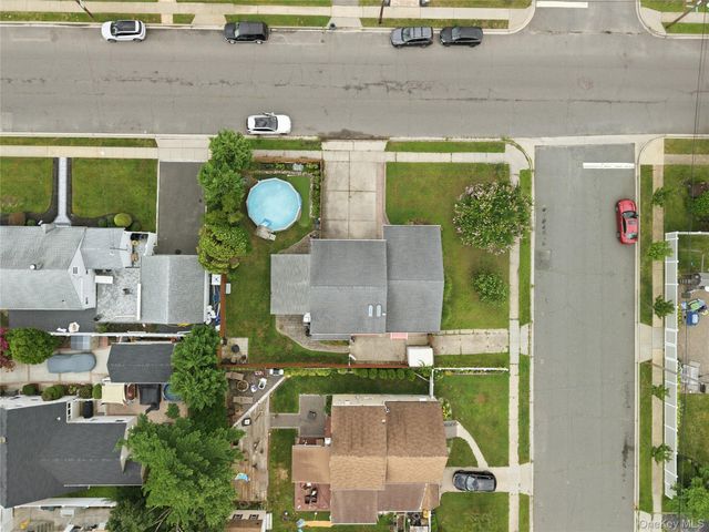 245 Seaford Avenue, Massapequa, NY 11758