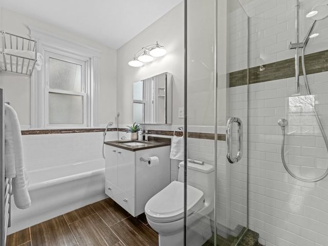 101 Winthrop Rd 1, Brookline, MA 02445