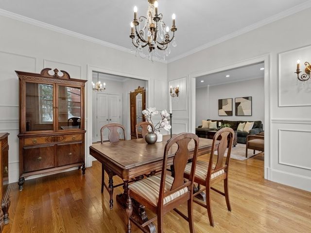 101 Winthrop Rd 1, Brookline, MA 02445