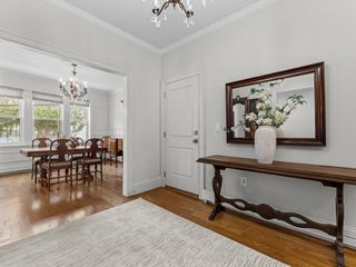 101 Winthrop Rd 1, Brookline, MA 02445