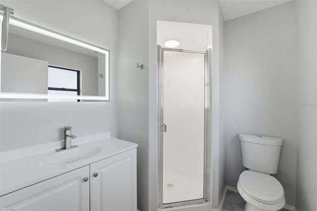 5737 DEER HOLLOW LANE W, Sarasota, FL 34232