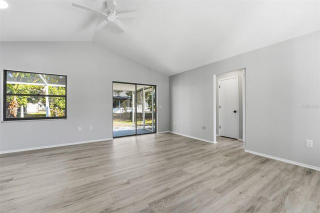 5737 DEER HOLLOW LANE W, Sarasota, FL 34232