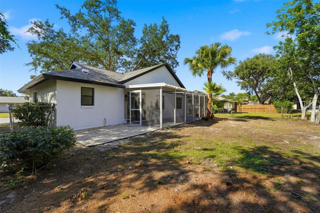 5737 DEER HOLLOW LANE W, Sarasota, FL 34232