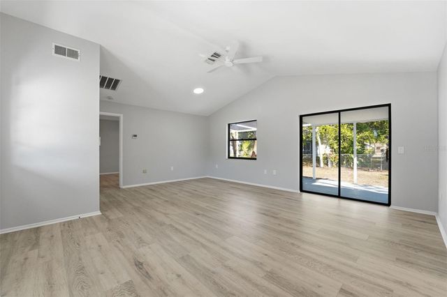 5737 DEER HOLLOW LANE W, Sarasota, FL 34232