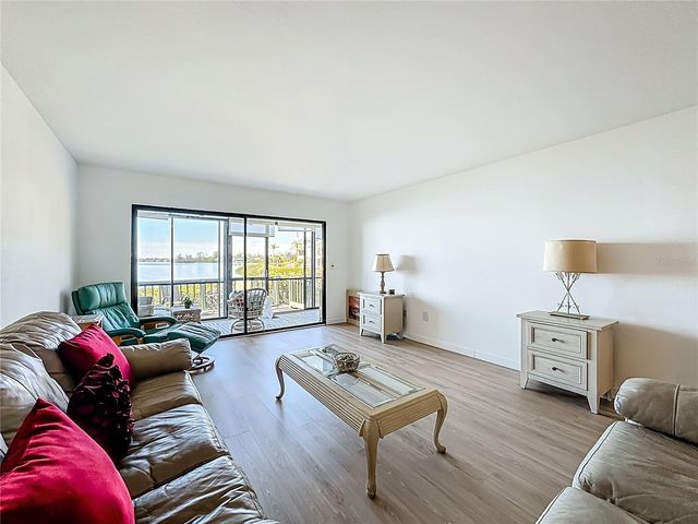 1511 PELICAN POINT DRIVE BA180, Sarasota, FL 34231