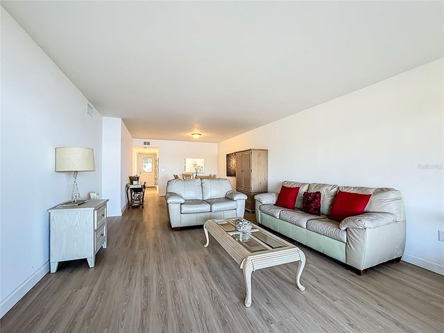 1511 PELICAN POINT DRIVE BA180, Sarasota, FL 34231