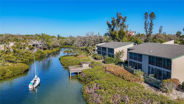 1511 PELICAN POINT DRIVE BA180, Sarasota, FL 34231