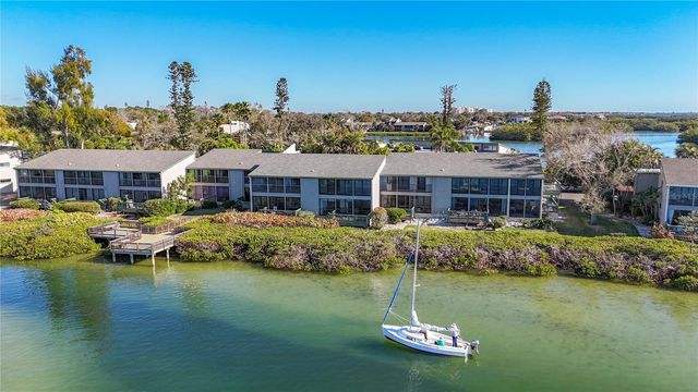 1511 PELICAN POINT DRIVE BA180, Sarasota, FL 34231