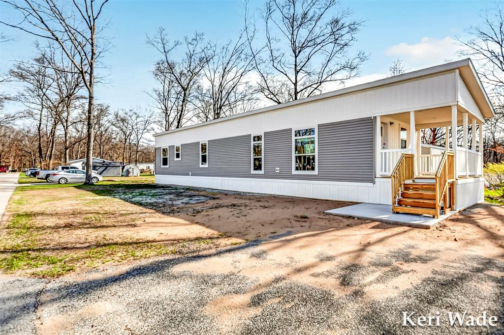 2504 Maple Road, Twin Lake, MI 49457