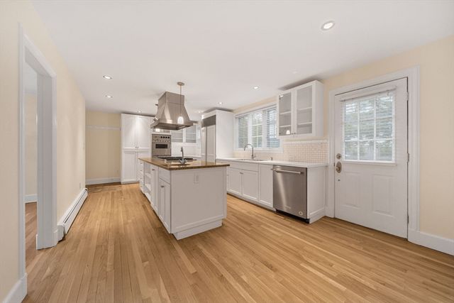 9 Kenway St, Cambridge, MA 02138