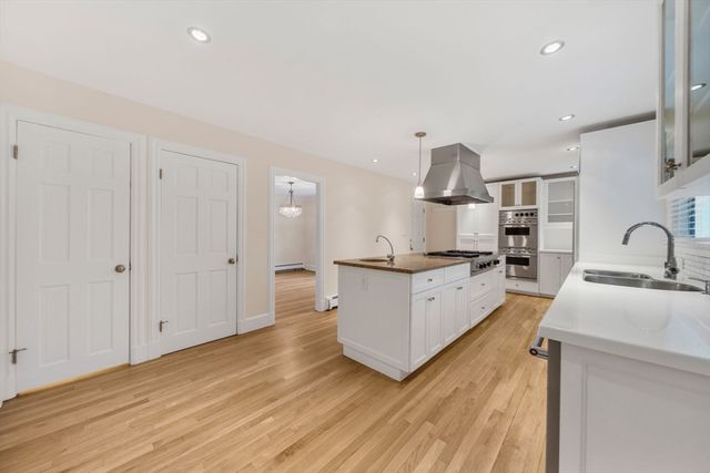 9 Kenway St, Cambridge, MA 02138