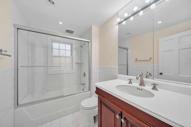 9 Kenway St, Cambridge, MA 02138