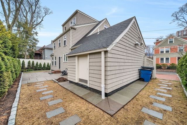 9 Kenway St, Cambridge, MA 02138