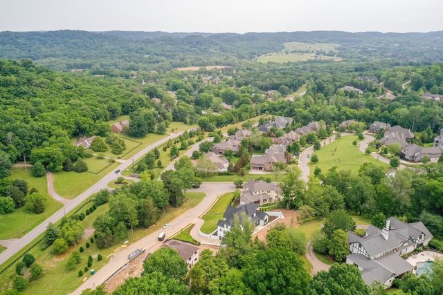 3004 Strickland Dr, Nashville, TN 37221