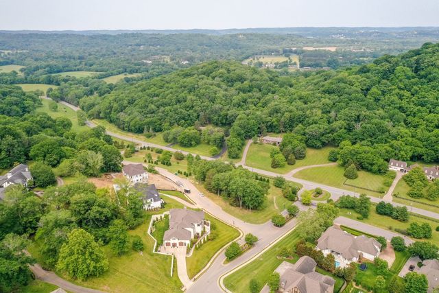 3004 Strickland Dr, Nashville, TN 37221