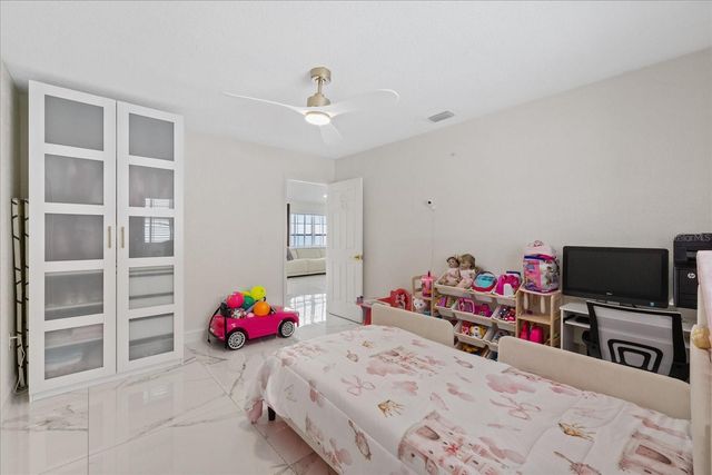 6909 N LOIS AVENUE, Tampa, FL 33614