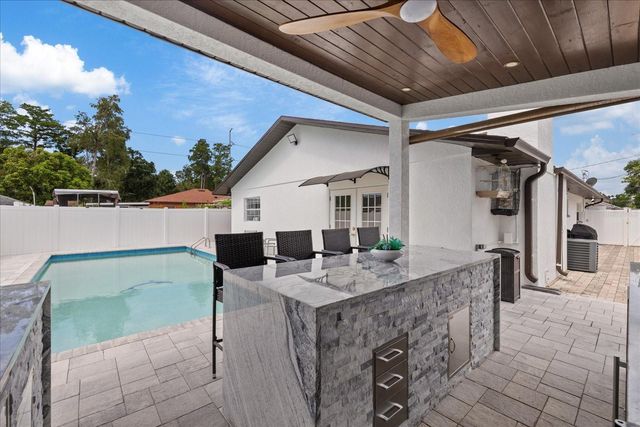 6909 N LOIS AVENUE, Tampa, FL 33614