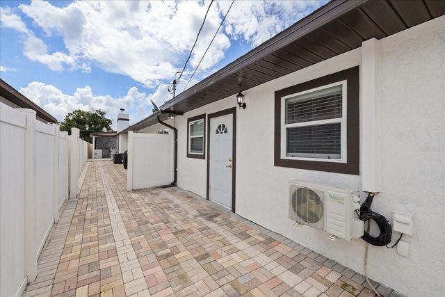 6909 N LOIS AVENUE, Tampa, FL 33614