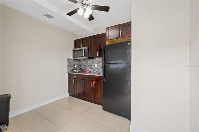 6909 N LOIS AVENUE, Tampa, FL 33614