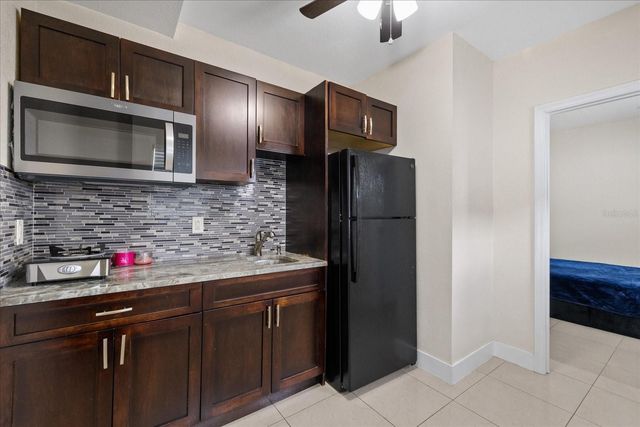 6909 N LOIS AVENUE, Tampa, FL 33614
