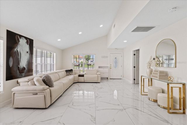 6909 N LOIS AVENUE, Tampa, FL 33614