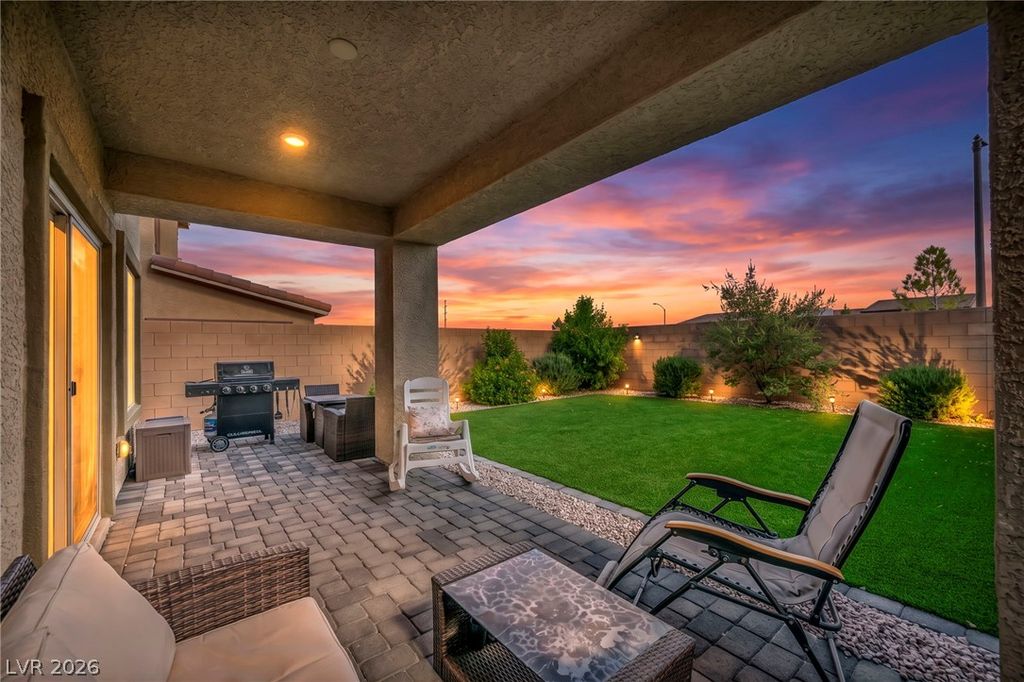 10971 Bristol Park Avenue, Las Vegas, NV 89166 — photo 2