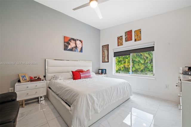 2715 SW 137th Ter, Miramar, FL 33027